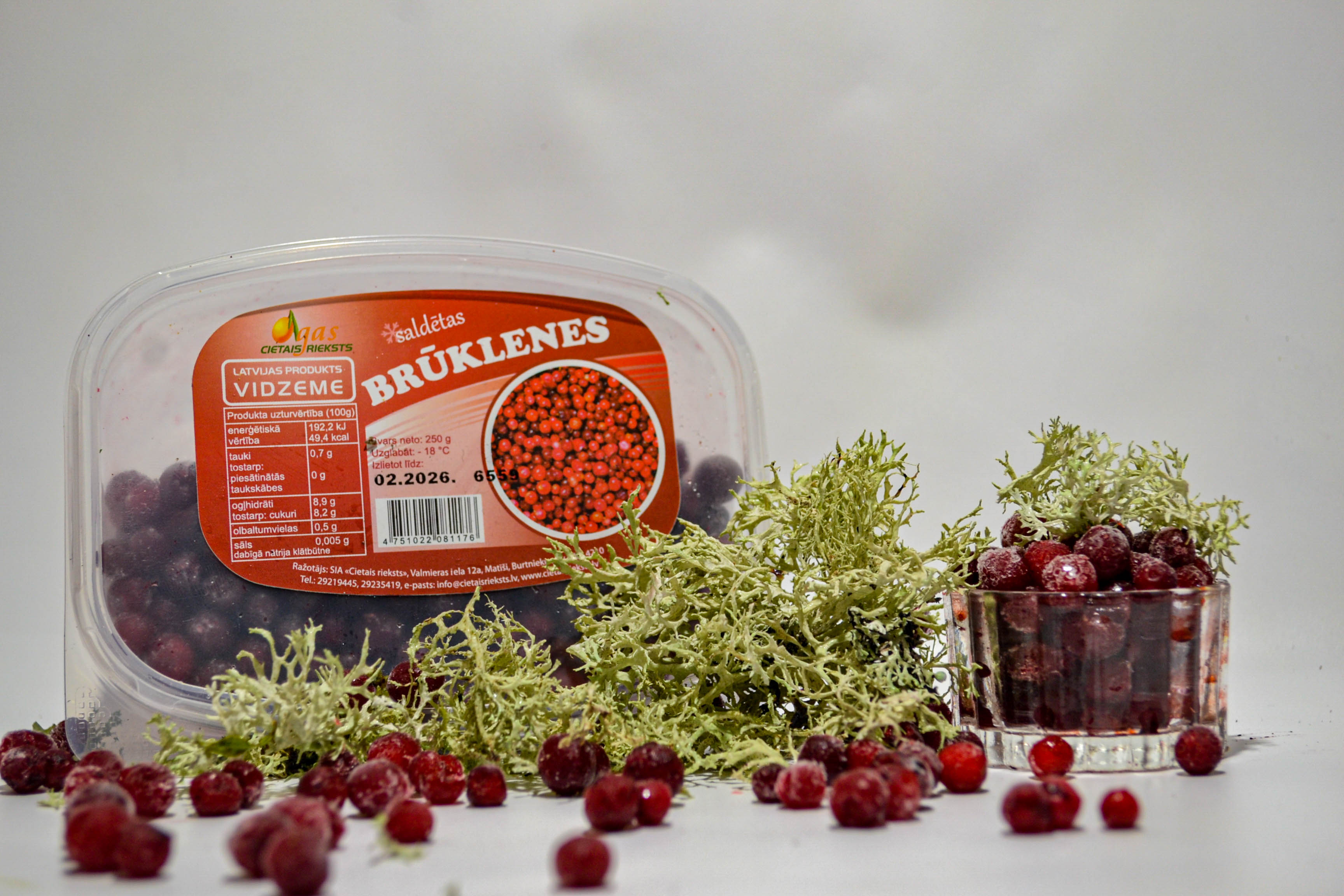 BRŪKLENES (saldētas)